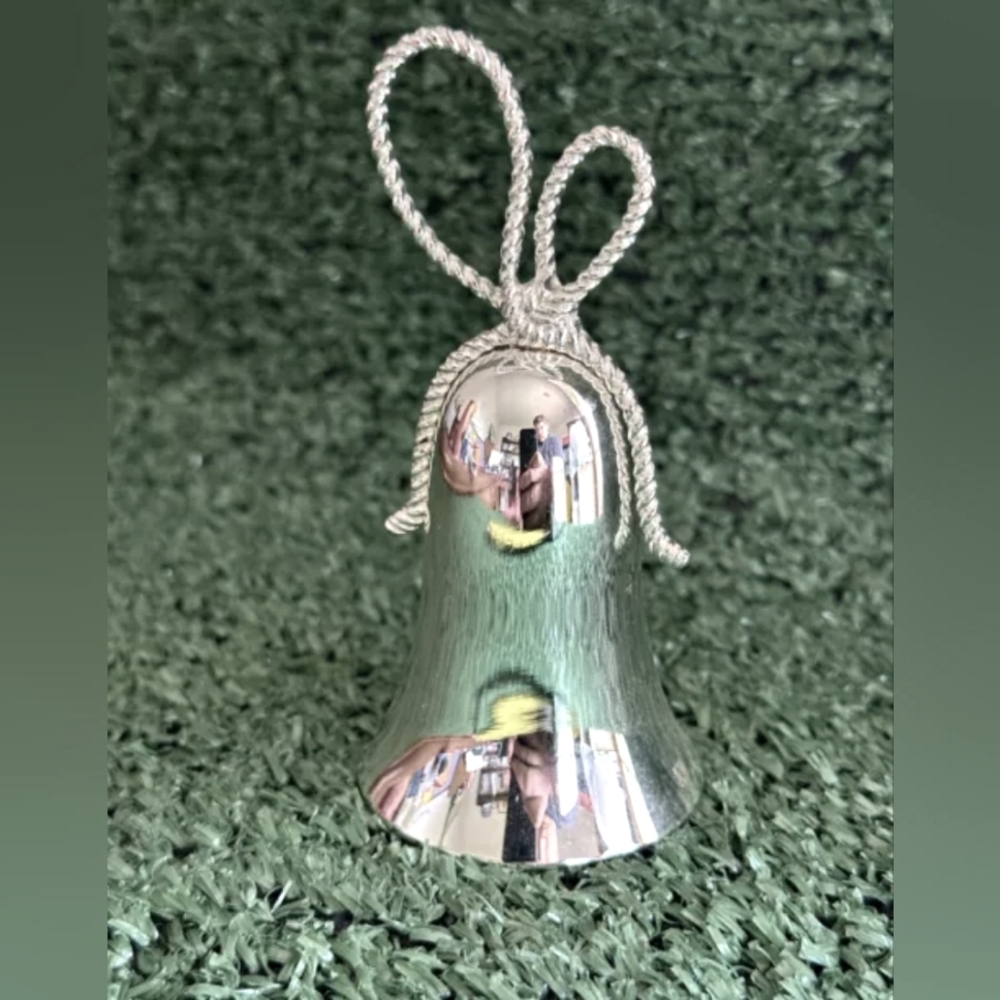 Vera Wang Love Knots Kissing Bell .999 pure silverplated